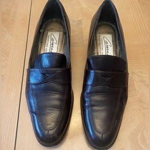 Vintage dark chocolate brown loafers